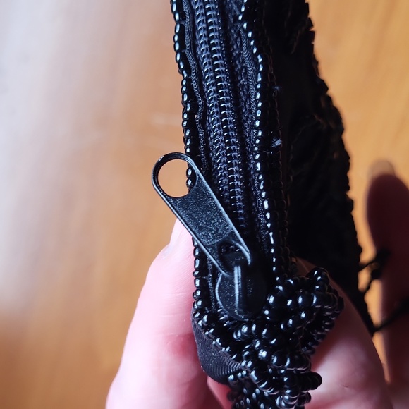 Black Beaded Coin Purse - Picture 4 of 6